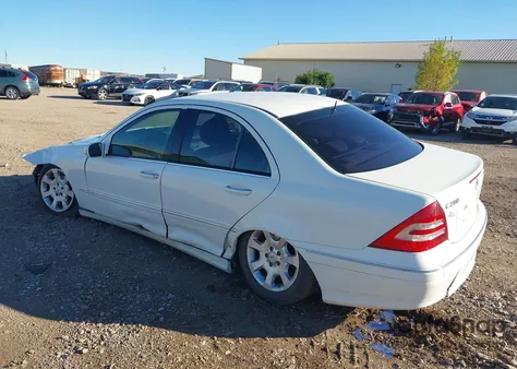 2006 Mercedes-Benz C 280 Luxury 4Matic из США, поврежденный, VIN WDBRF92H96F770179